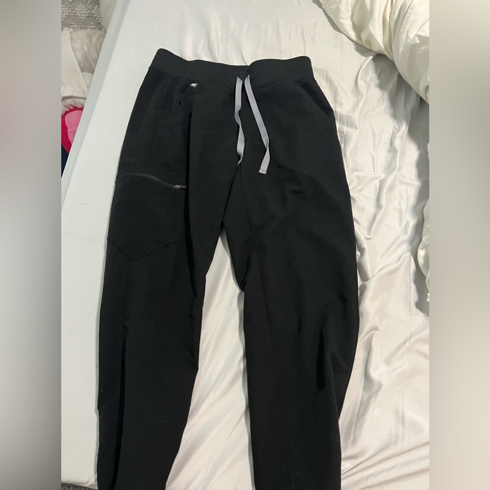 figs joggers